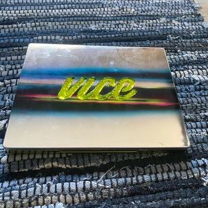 Urban Decay Eyeshadow Pallet